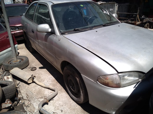 Imagem 3 de 4 de Hyundai Accent 1997 Sucatas E Batidos Para Retirada De Peças