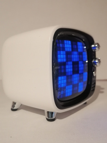 Bocina Bluetooth Tivoo Con Pantalla Led Smart De Pixeles (Usado)
