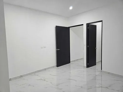 Casa (2p + 4 R) En Privada Morera En Cholul