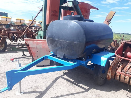 Imagen 2 de 3 de Acoplado Tanque 1200 Litros