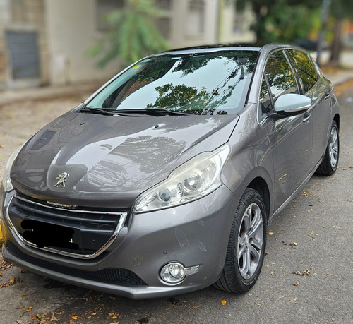 Peugeot 208 1.6 Feline