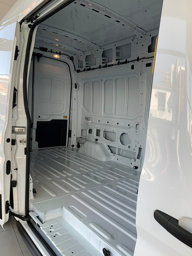 Imagen 8 de 24 de Ford Transit 2.2 Furgon Mediano L2h2 - El Mejor Precio