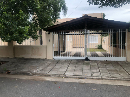 4 Dorm - Consultorio Independiente - Escritorio - Quincho - Pileta