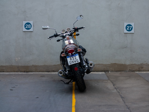 Imagen 3 de 15 de Moto Guzzi V7 Iii Aniversario Usada