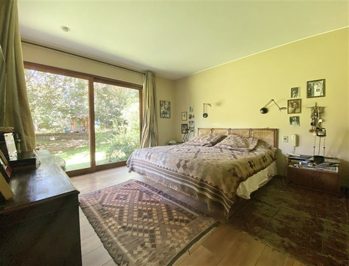 Casa En Venta De 4 Dorm. En Las Condes