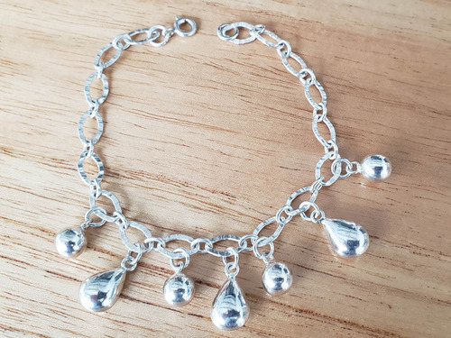 Imagen 4 de 6 de Pulsera Modelo Polonia En Plata 925 Con Dijes Varios