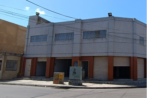 A Estrenar! - Local Comercial A Pie De Calle La Bocaina