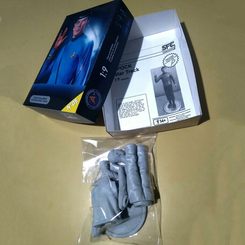 Spock Model Kit Para Armar Y Pintar Escala 1:9 De 11 Piezas