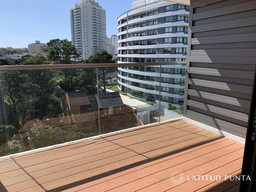 Apartamento En Brava- Ref: 614