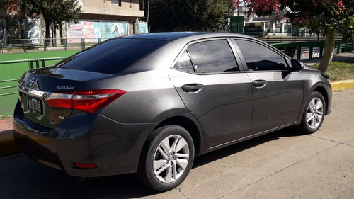 Imagen 5 de 11 de Toyota Corolla 2015 1.8 Xei Cvt 140cv