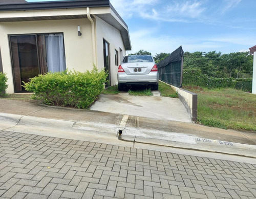 Imagen 3 de 7 de Se Vende Casa En Condominio Montezuma