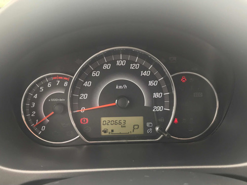 Imagen 9 de 10 de Dodge Attitude 2019 1.2 Sxt At Cvt