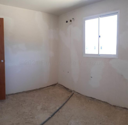 Imagen 9 de 10 de Apartamento, En Urbanismo Nuevo, Privado Y Con Vigilancia. 04120656408 Cod Mls 23-5253