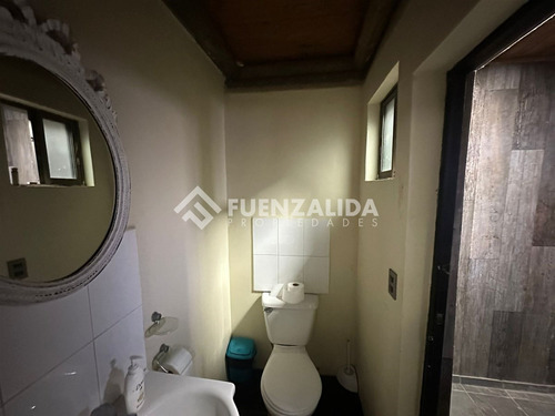 Casa En Arriendo De 7 Dorm. En Talagante
