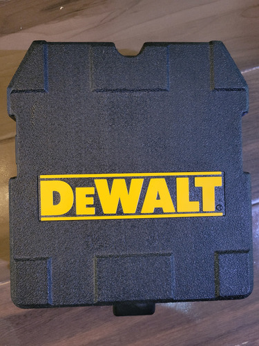 Nivel Laser De Linea Dewalt, Autonivelante, 3 Haz Rojo Dw089