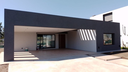 Casa En Venta Minimalista - San Felipe - Canning