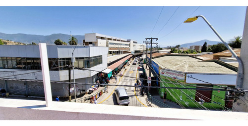 Gran Propiedad Comercial En Quillota, 800 M2., Con 2 Dptos.,