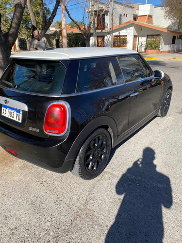 Imagen 3 de 8 de Mini Cooper 2016 1.5 F56 Pepper 136cv
