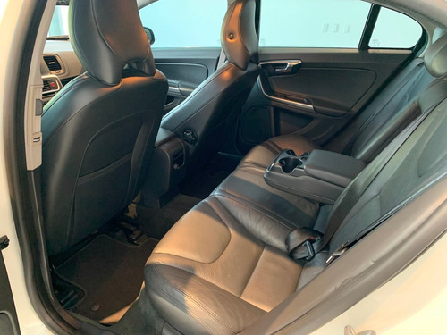 Volvo S 60 Kinetic 1600turbo Aut 4x2 180 Hp