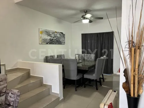 Casa En Venta En Fracc. Los Castaños Apodaca