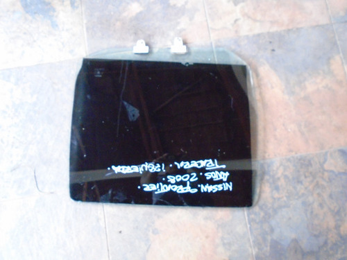 Vendo Vidrio Trasero Izquierdo De Nissan Frontier, Año 2008