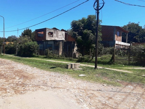 Imagen 2 de 11 de Lote Con Importante Mejoras