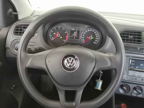 Imagen 6 de 8 de Volkswagen Vento 4 Pts Starline Ta A/ac R-15