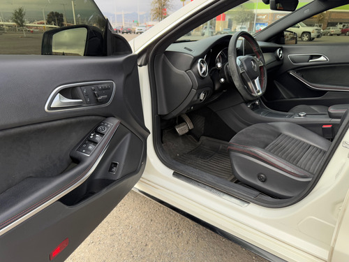 Mercedes-Benz Clase CLA 2.0 250 Cgi Sport Mt