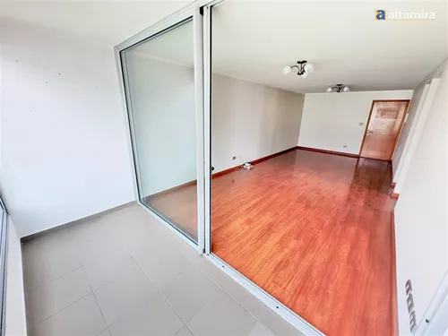 Departamento En Venta De 2 Dorm. En Iquique