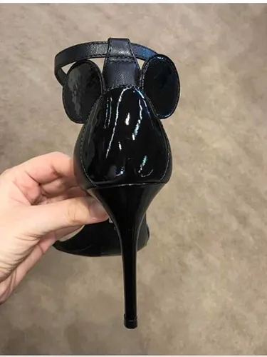Sandalia hotsell arezzo mickey