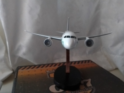 Aeroméxico Avión A Escala