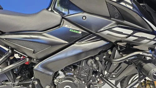 Bajaj Pulsar Ns 200 Fi