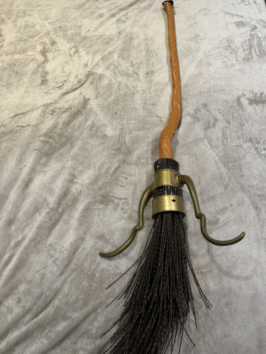 Vassoura Firebolt Harry Potter Universal Studios (1,25m)