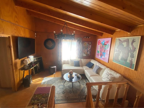 Amplia Casa Independiente Con 232mts Construidos, 5d 3b