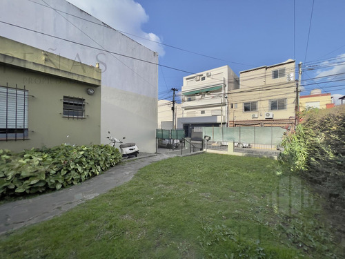 Casa Alquiler En Villa Ballester - Vivienda O Uso Comercial - 4 Amb, Jardín Y Garage
