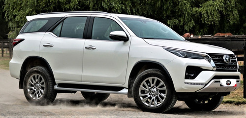 Imagen 1 de 8 de Toyota Sw4 2.8 Srx 177cv 4x4 7as At