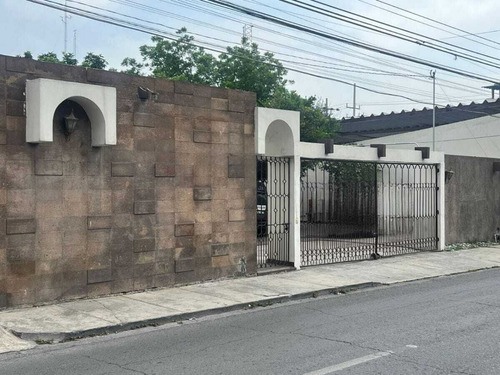 Casa En Venta En El Centro En Monterrey