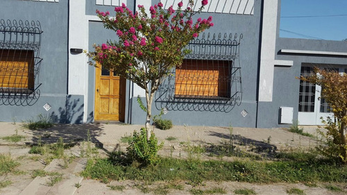 Imagen 1 de 12 de Vendo Casa Villa Iris Cerca Bahia Blanca Liquido U$s 51.000