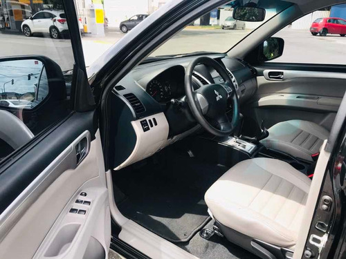 Mitsubishi Pajero Outdoor