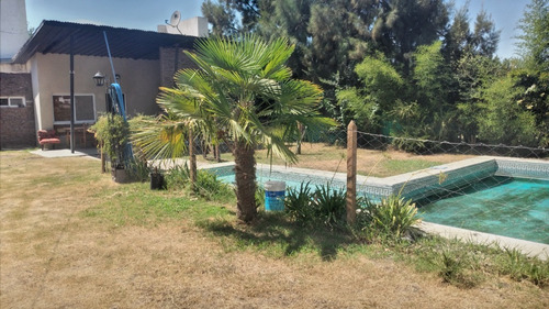Imagen 9 de 22 de En Venta. Moderna Quinta Barrio Real De Junin, Provincia De Buenos Aires. Calle Los Nardos