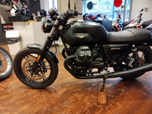 Imagen 2 de 17 de Moto Guzzi V7 Iii Stone Negra Usada