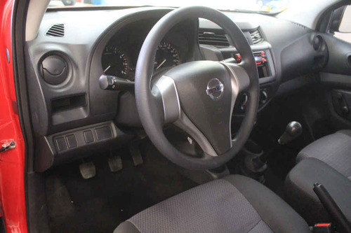 Imagen 13 de 15 de Nissan Estacas Np300 2019 2p L4/2.4 Man D/h P/seg
