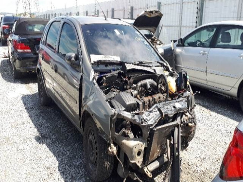 Imagem 4 de 10 de Sucata Corsa Hatch 2005 1.0 A Gasolina - Motor Câmbio Peças