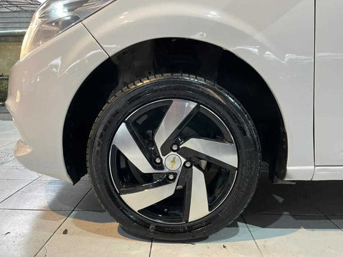 Imagem 10 de 15 de Chevrolet Onix 1.0 Mt Ls 2016