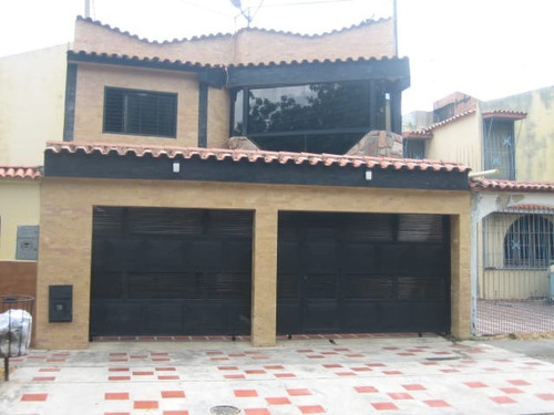 Global  Vende Casa Ubicada En La Urb. La Esmeralda, Municipio San Diego, Edo Carabobo 