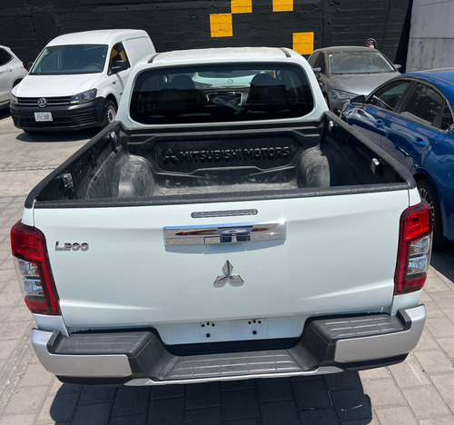 Mitsubishi L200 2.4 Cd Glx 4X2 Mt