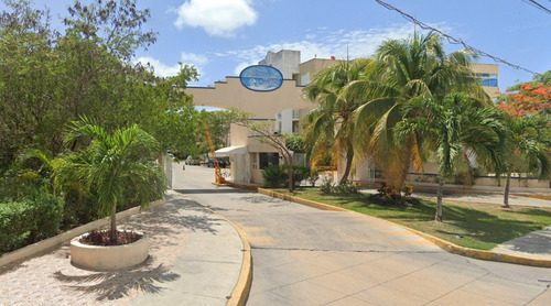 Preciosa Casa Ubicacada En Fracc. Bahía Azul Cancún, Vive A Unos Minutos De La Playa -no Créditos- Jagr