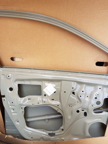 Puerta Delantera Izquierda Toyota Corolla 2009-2014 Original