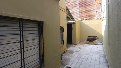 Imagen 2 de 12 de Casa En 2 Plantas Con Patio En Dock Sud Avellaneda