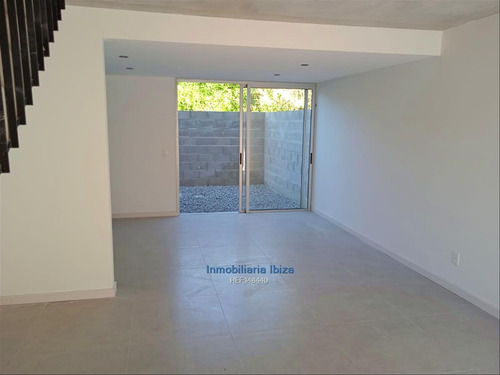 Imagen 11 de 15 de Casa Nueva 2 Dormitorios, Cochera. Carrasco Norte Con Renta